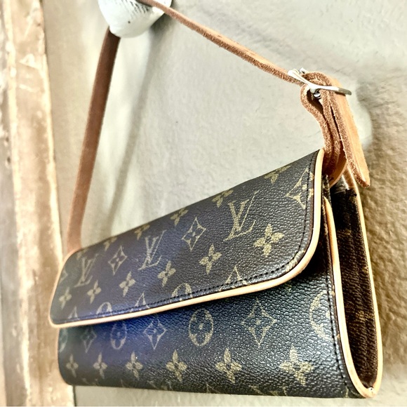 Authentic Louis Vuitton, envelope style 10”x4-1/2“ bag. - Picture 2 of 12